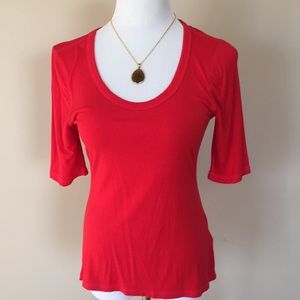 Red elbow Length top